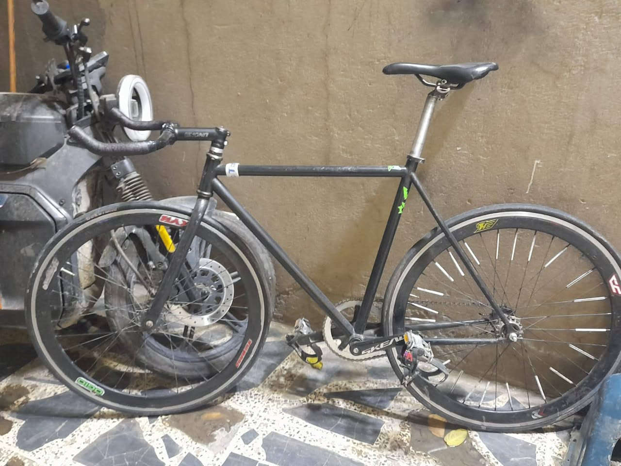 سلام عليكم 👋
بايسكل فكسد لل بيع 
المعدن المنيوم 
وزن 7kg
دشلي امامي 49 
الحجم 29 
قيم بل سعر الي يعجبك واذا  عجبني بل عافيه عليك 
مكاني بغداد شعب ماكو توصيل ❤


**إذا كنت صاحب هذا الإعلان وتريد حذفه لأي سبب، رجاءا أرسل رسالة إلى الدعم الفني**