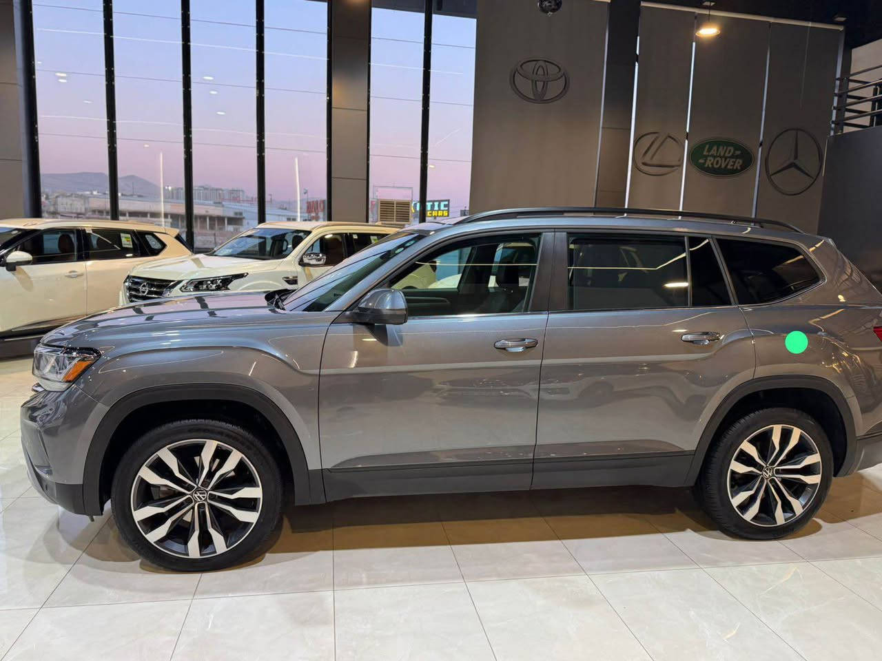 Volkswagen atlas 2022 se 
فول مواسفات 7 نه فه رى كلين تايتل دهوك واته بيسبوغ ته نها جاملغى دواوه ى لاى سايه ق ٤ په نجه pdr وه هه روه ها جاملغى پيشه وه ى لاى سايق گوردراوه له سه ر شوخت به بى ده عم (53 ) هه زار مايل رويشتووه به ناوى خومانه وه ته حويل و غرامه هه موو شتى به شه رت شوين سليمانى من ساعيبى نيم ئه وه ره قه مى ساعيبتى سعرى(299$) مجال
( *********** ) sarmand السليمانية, العراق
