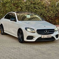 مرسيدس E300 • ٢٠١٨ • داخل زعفراني