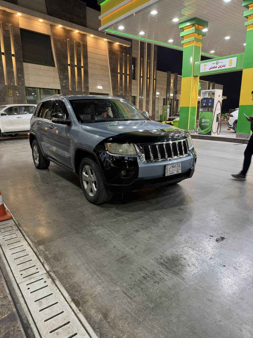 سلام عليكم 
للبيع جيب لاريدو مديل 2013
رقم بغداد بسمي تحويل مباشر 
حادث سياره باب وجاملغ بدون دواخل 
سياره مصبوغة حزام جماليه اثر جراد 
كير ومكينه كفولات محرك هسه شاده صار شهر 
تخم تاير جديد. صدر جديد. سياره ما بيه نقص 
موصفات فول   مكان سياره بغداد البلديات
سعر 128 بيه مجال بصيط رقم ***********
اعتذر عن مراوس بيع فقط
