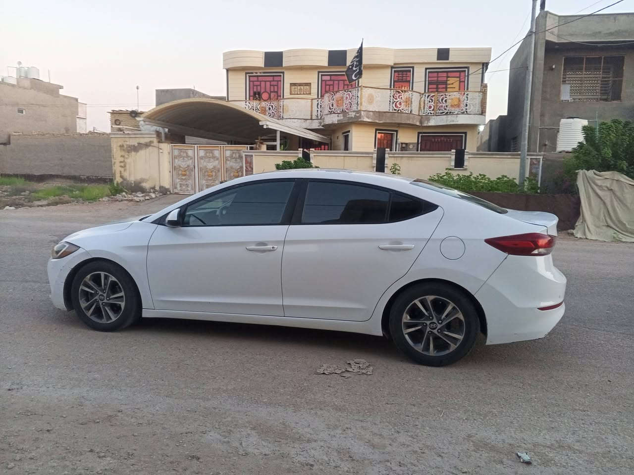 النترا  2017 رقم انكليزي بسمي سنويه لل 29 مكينه وكير حداديه كفاله  مكينه 2000 دوش مامفتوحه عل وضع الشركه سياره مامتعوبه تبريد ثلج ☃️ سياره جاهزه للاخير 
حادثه قبغ جنطه وجاملغ بدون دواخل فقط ولباقي كفاله
السعر 105 وبيه مجال بسيط مكاني بابل ‏‪***********‬‏
مواصفات سياره 
شاشه كامره
تحكم استيرن 
نضام ايكو 
مانع انزلاق 
تدفئه مقاعد

