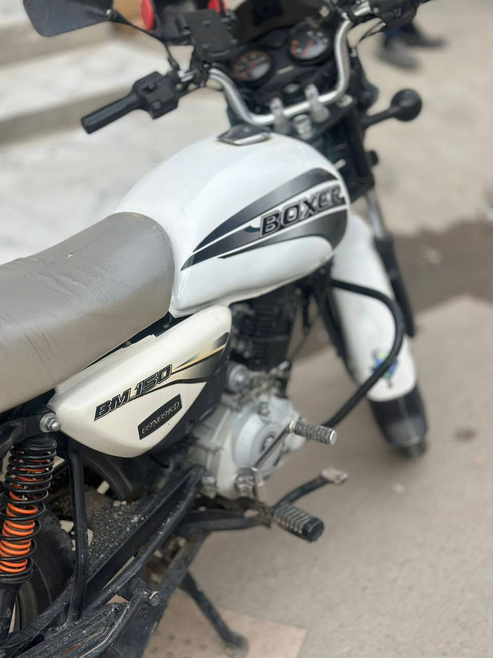 دراجه بوكسر 2021
رقم باسمي تحويل مباشر 
‏‪***********‬‏ 
العنوان بغداد المنصور 
السعر مليون ونص
