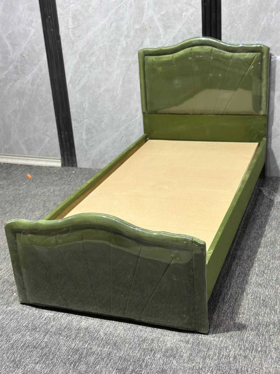 سرير دوشمه عراقي 
نفر بسعر 135 الف
قياس 90 في 190

نفرونص بسعر 165 الف
قياس 120 في 200

نفرين بسعر 240 الف 
قياس 180 في 200
متوفر بجميع الالوان


**إذا كنت صاحب هذا الإعلان وتريد حذفه لأي سبب، رجاءا أرسل رسالة إلى الدعم الفني**