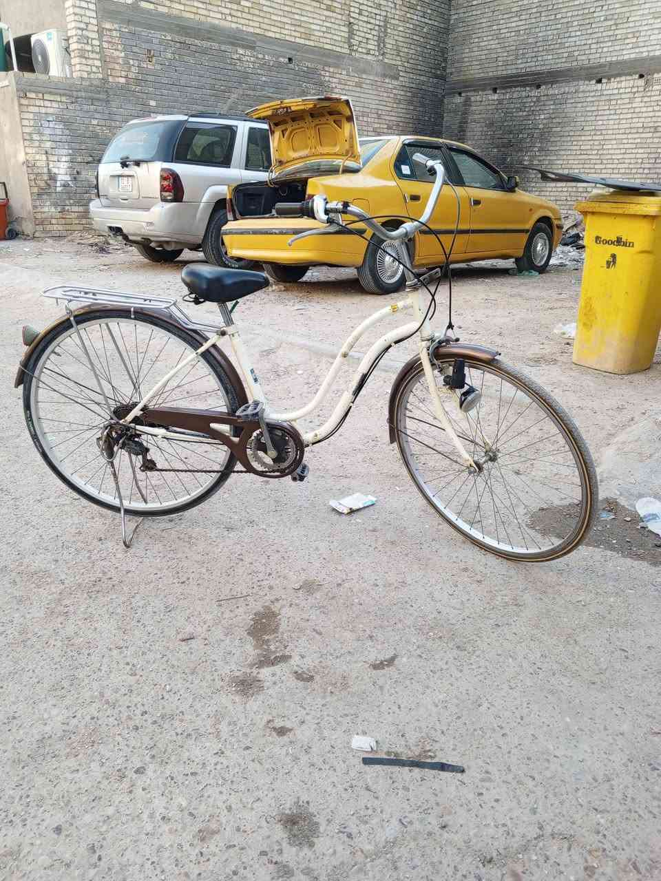 باي شكل سعره 50,000 
***********
