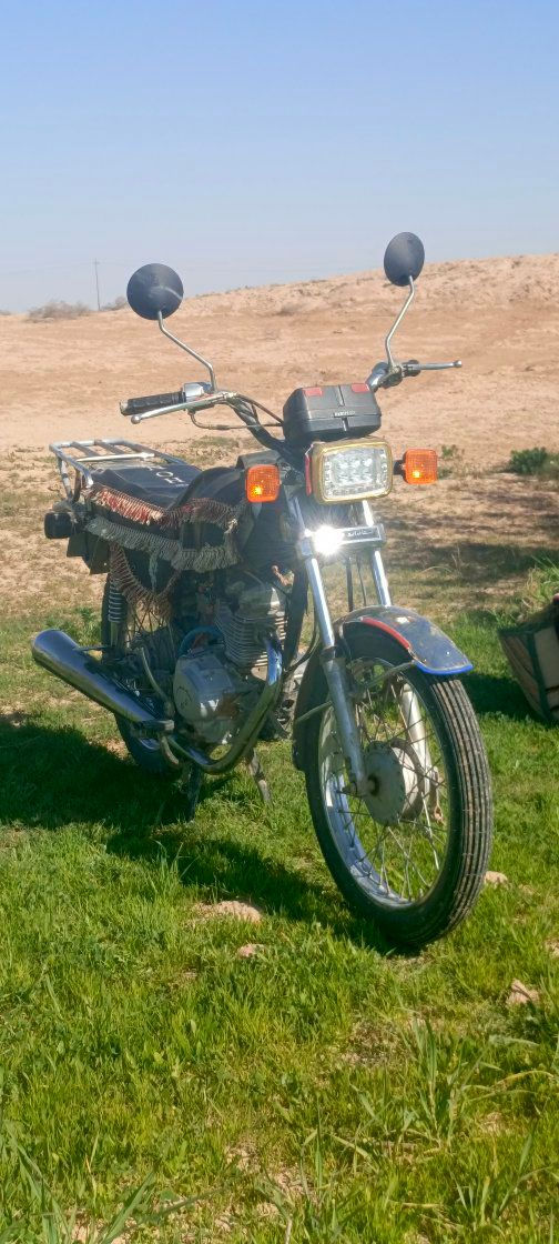 السلام عليكم دراجه 4 كير موديل 15للبيع محرك ياباني أصلي كهربائيات كلهن شغالات يرهم بيع او مراوس


**إذا كنت صاحب هذا الإعلان وتريد حذفه لأي سبب، رجاءا أرسل رسالة إلى الدعم الفني**