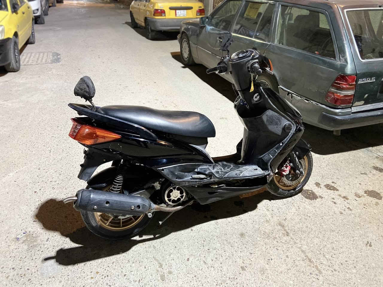 سلام عليكم سكنس فحل نوزل خطين للبيع الدراجه خير من الله مكينه هاوان شلعه ومعدل تجي وتشوف بعينك الدراجه نضافتها كدام عينك اكفلكياها من كلشي مكينتها 59 اجتي بلاديه بيها عقل Rc بيها اجويتر 32 بيها كلجات امامي خلفي توبو اصليات مطابقات بيها اوياله ار بي ام اصليات بيها قبق فلاوين اصلي بيها صالنصه ام الحلك الاعوج جعره فول اصليه بيها نوزل ابو 8 ازروف الاصلي بيكم خير ودللو موجود خاص واتساب *********** ♥️♥️
