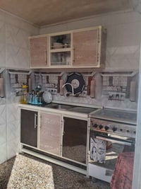 كاونتر للبيع متر ونص مكان مدينه الصدر 07733370050