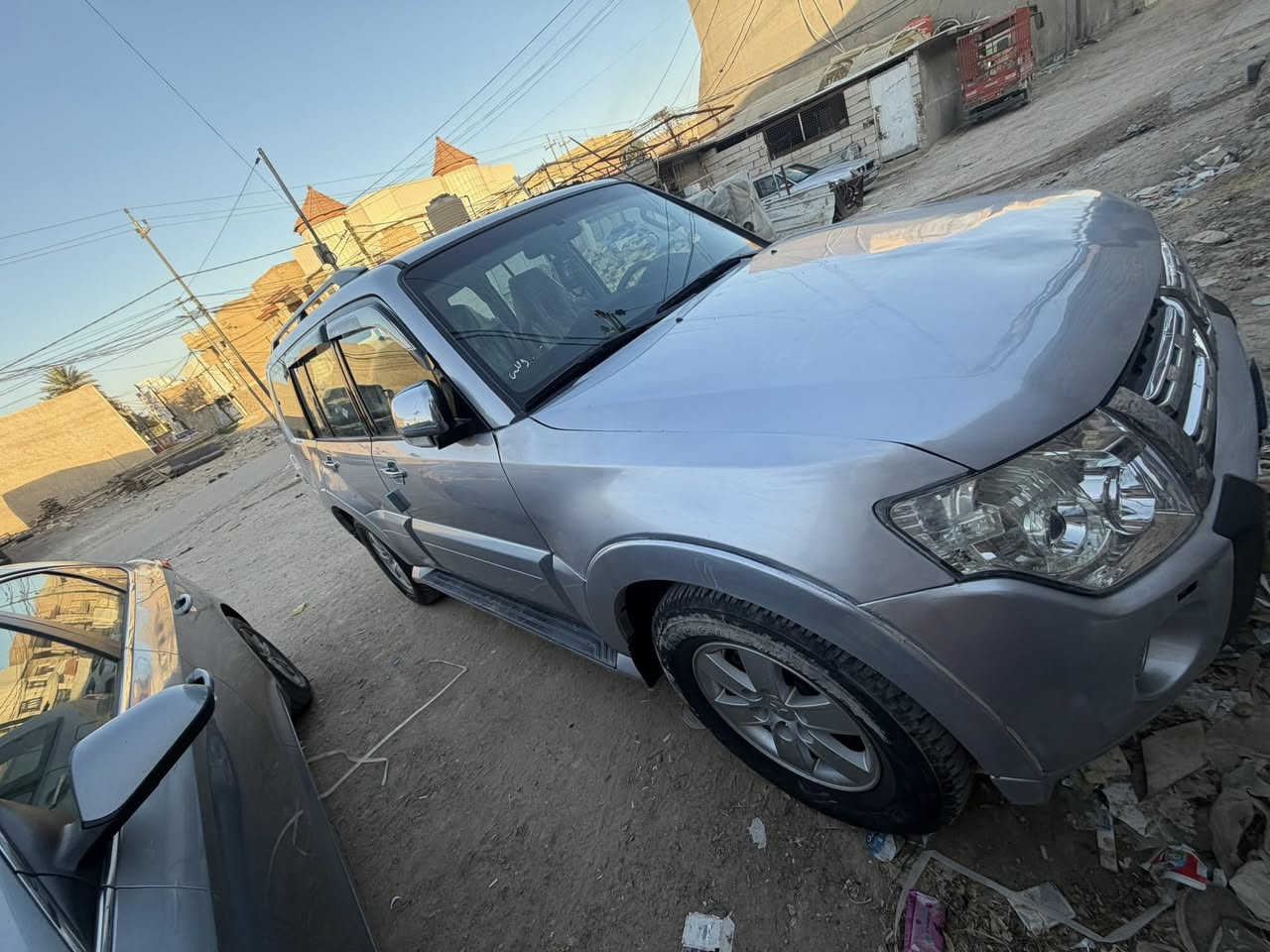 السلام عليكم للبيع باجيرو 2008 السياره بيها قطع صبغ 
كير وًمكينه تبريدها شغال بس بي ليك رقم بغداد دواخلها نضيفه السعر ٨٨ و بيها مجال مكان الحله ***********
