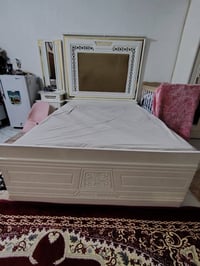 غرفه اخشاب عراقيه خشب تزكام شغل درجه اولى بعدها جديده استخدام سنه السع...