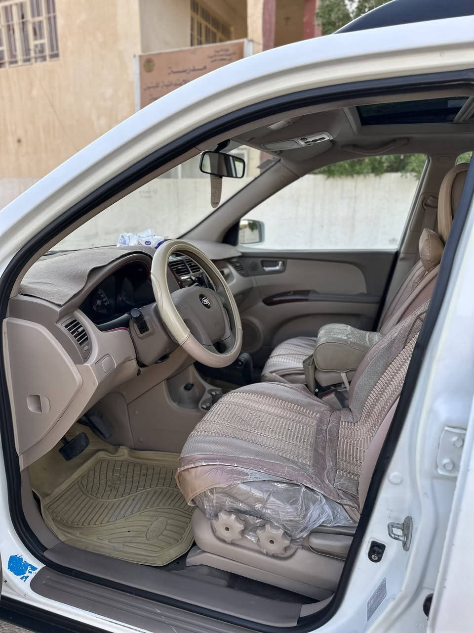 🚘 للبيع | كيا سبورتاج وارد خليجي 🇰🇷
✅ وارد خليجي2010

✅ محرك 2400  4 سلندر

✅ فتحة سقف

✅ ماشيه 148 km

✅ صبغ في الدعامة الأمامية فقط بدون أي ضربة أو حادث

✅ السيارة بحالة جيدة، والمحرك والكير  بحالة جيده

رقم بغداد مكاني الانبار الرمادي 

💰 السعر: 108 $

📍بيه مجال بسيط 

للاستفسار  يرجى التواصل على الخاص 

***********
