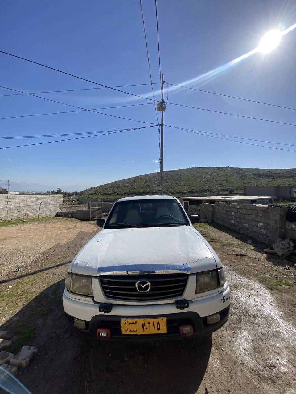 سەرەتابه ناوی خودا 
بابەتیکم بۆهیناون ماڵی شاخ وکیو ڤۆڕت مازدا دەبڵ ئەکسل 
مۆدیل 2004 پەمپ ونۆزڵ کیرومەکینەی بەشەرت چوارایەی جەبەڵی ڵۆکی ڵەژیرە سەیارەکە بی دەحمو ڵی دراوە حیزام بۆیاخە سەیارەکە ئی ماڵان ئی مەحرەز نیە  تابڵی شتیکی جوانە سحری ئەم گوڵە جوانە 56گەڵاویە محامەڵەکی برایەنەی تیایە 
شوین ڕانیه
ژ.م ***********
***********
