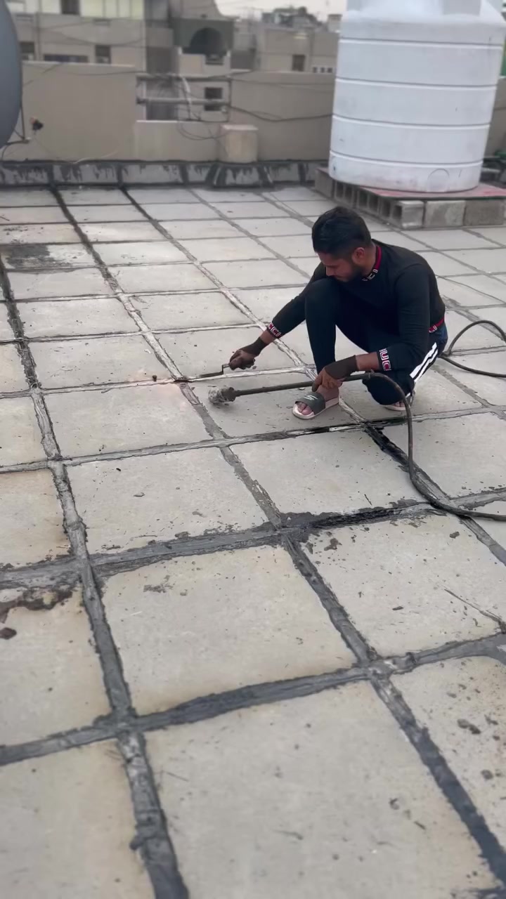 عمل ماسك لمنع دخول المطر الشقه ***********
