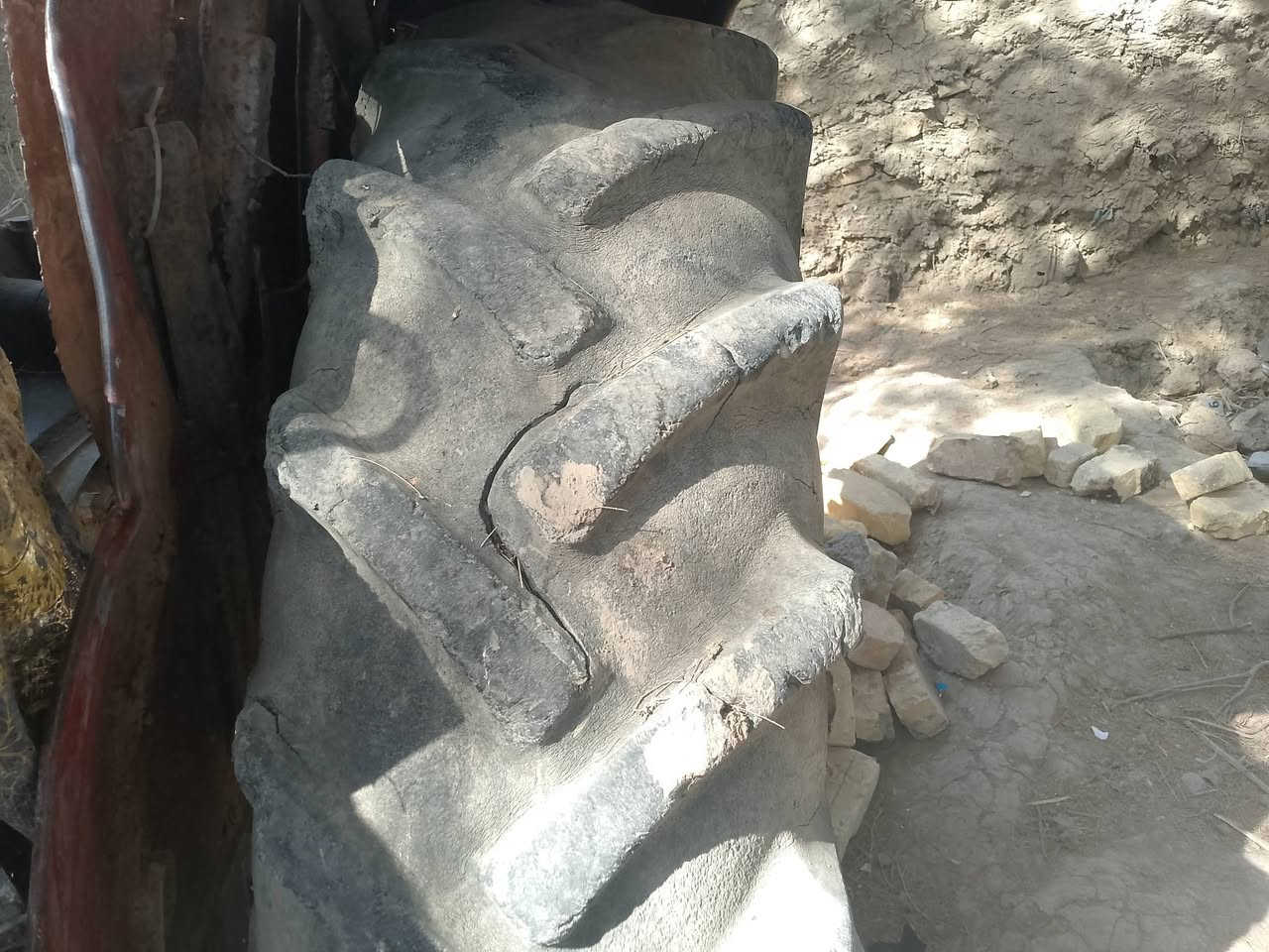 سلام عليكم عنتر للبيع 85رقم وسنوية بدون تحويل نكر سلف لاتبخير ولاتنقيص  وياهه فدن وخرمش المكان ذي قار الإصلاح السعر 3500       ***********
