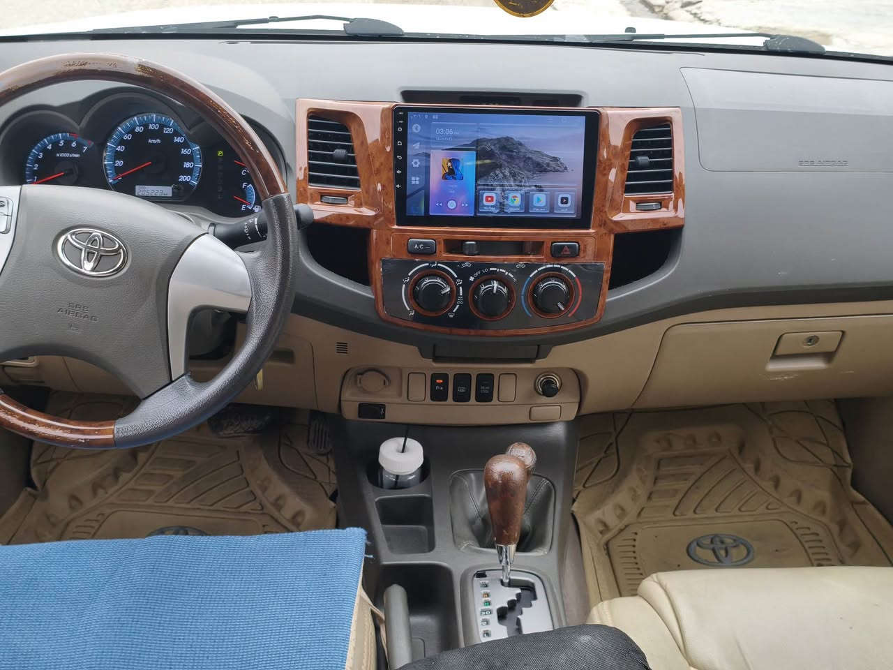 ٢٠١٣
یەک پارچەی سبوخە بێ ژۆری
دوو جێگای تعدیلە
گێر و مەکینەی بەشەرت نەکرایتەوە
سەنەوی و ژینگەی نوێیە
سەیارەکە جاهیزە 
*********** أربيل, العراق
