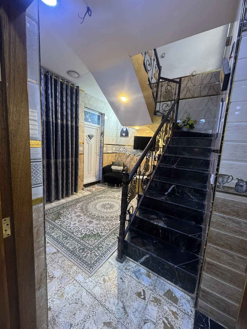 سلام عليكم
للبيع دار زراعي طابق واحد ركن ع شارعين مقابيل الاعداديه يبعد ع طابو 100 متر البيت متعوب عليه كلش ومرتب

يصلح للاسثمار ب مشتملين الشراي يتصل وافهمه 

ملاحظه اني مكلف ب نشر الشراي يتصل ع رقم ابو مومل

للاستفسار اكثر / ‭  0771 778 4823‬
