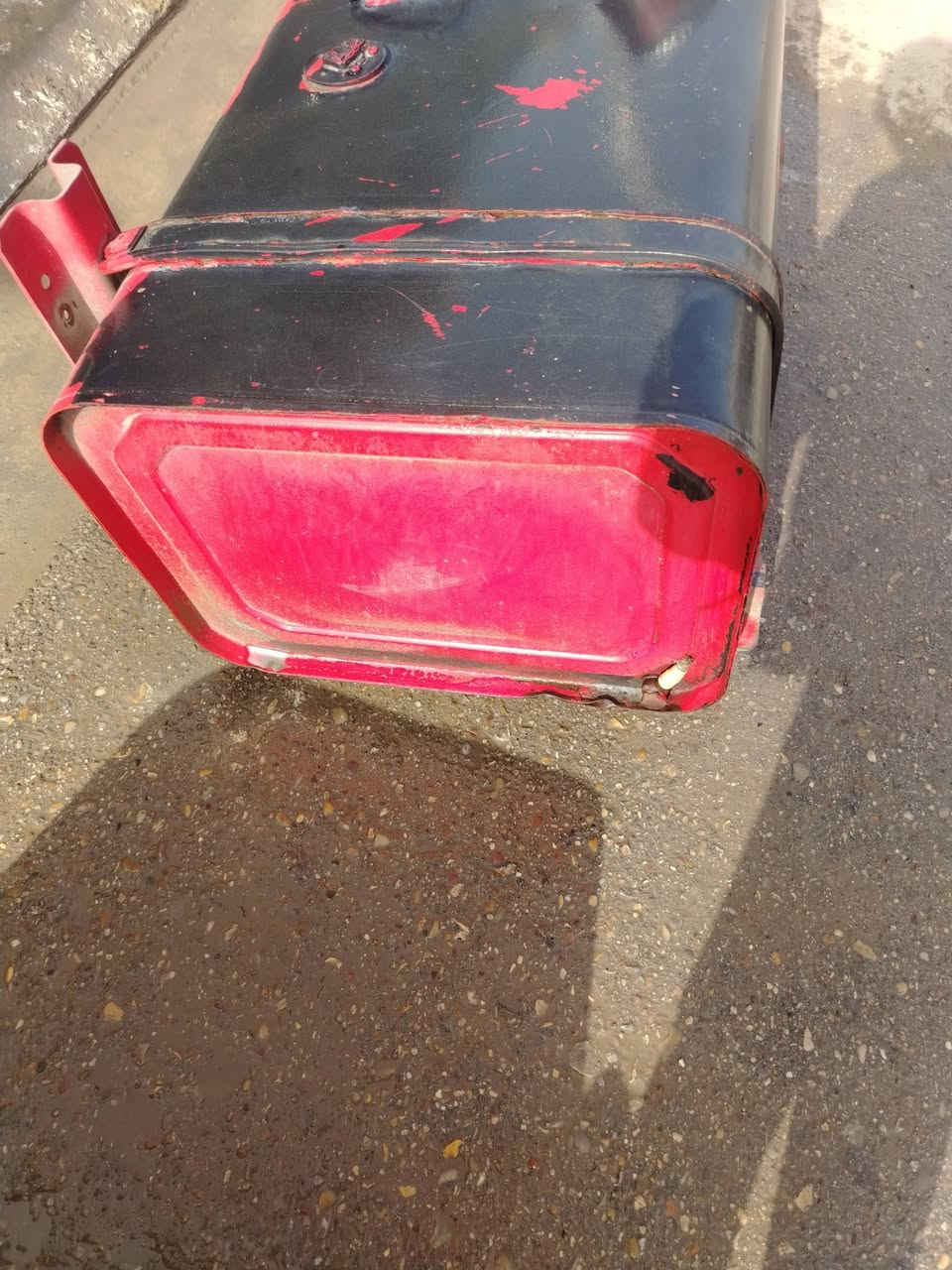 سلام عليكم للبيع  تانكيات ابو ٢٠٠  طوافاتهن شغالات مكاني  صويره سعرهن500 الف ***********
