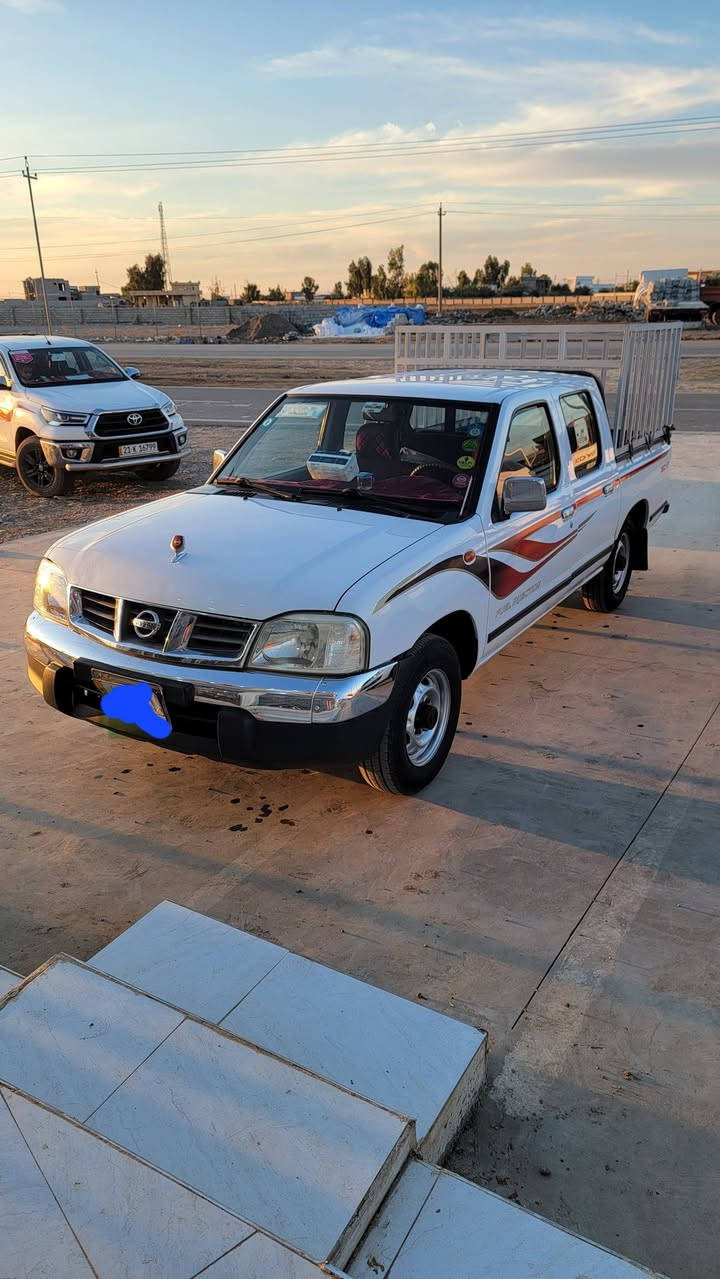 سلام عليكم
نيسان للبيع موديل 2007 ياباني الاصلي 
رقم كركوك
سنويه شبه جديده 
ضرره 3 باردات خفيفه شبه كلين السياره 
صدر + محرك + كير + تدفئه وتبريد  بلشرط 
بدون دواخل 
الشراي يخابرني.  ***********
