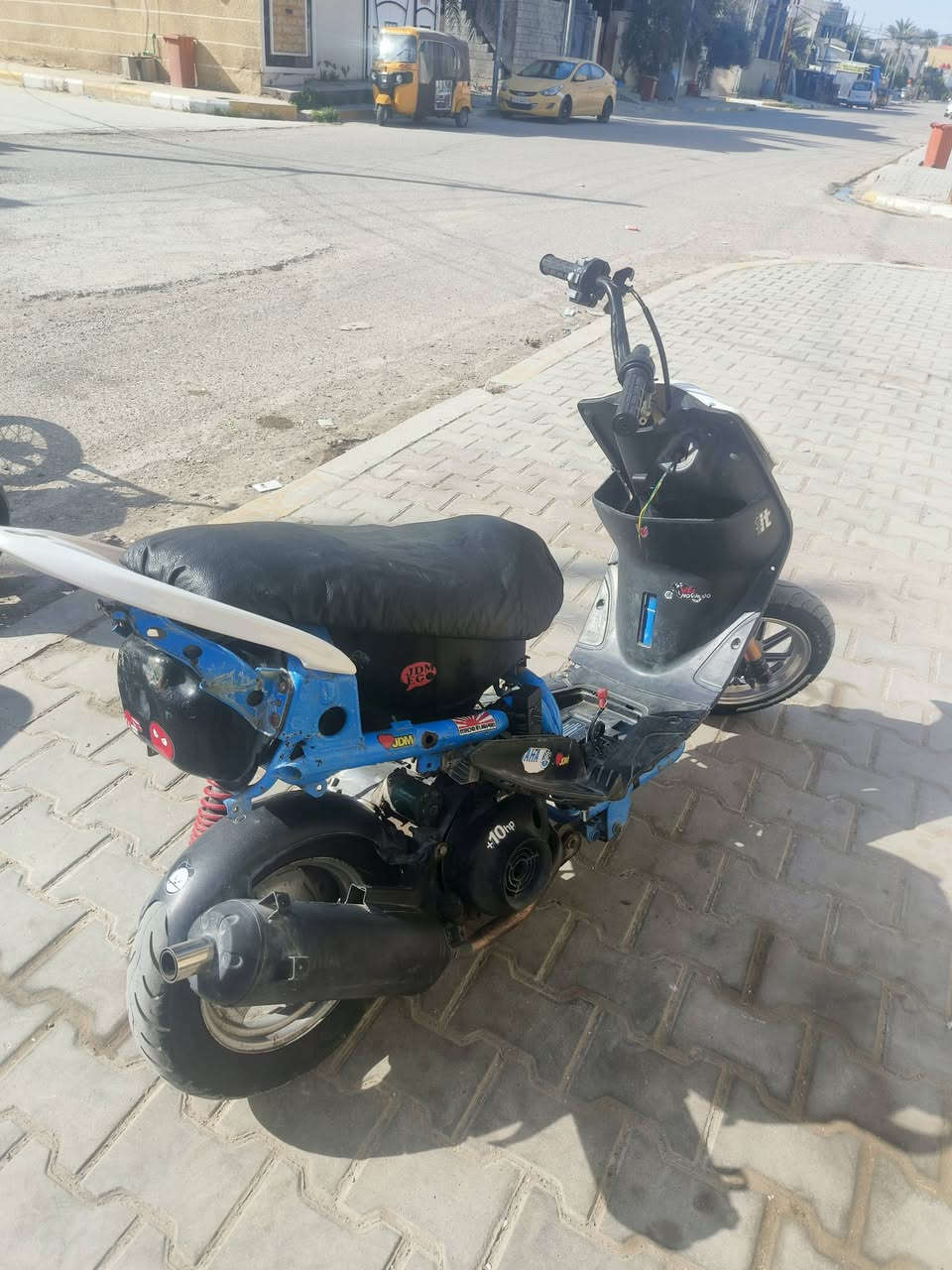 للبيع 
ماكس عدلة شلعة و معدل او مراوس بيراني 
مكان بهرز سعر 300 و بيهة مجال
***********
