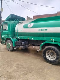 للبيع — حوضية ماء (تنكر) إسكانية فطيمة 🚛 المواصفات: سعة الحوض: 12000 ل...