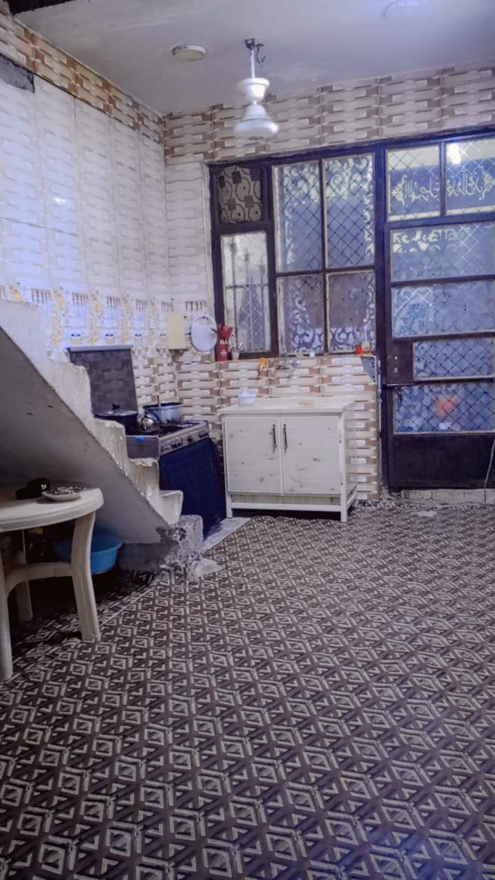 السلام عليكم بيت للبيع مساحة 100 متر الدوانم شارع ابو دراج يحتوي على غرفة نوم واستقبال ومطبخ وملحقات السعر 55 وبي مجال بصيط ***********
