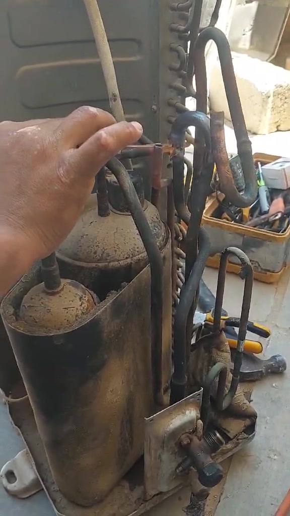 غسل وتنصيب وصيانة مؤقعية لكافة انواع السبالت *********** بي واتساب 
@إشارة
