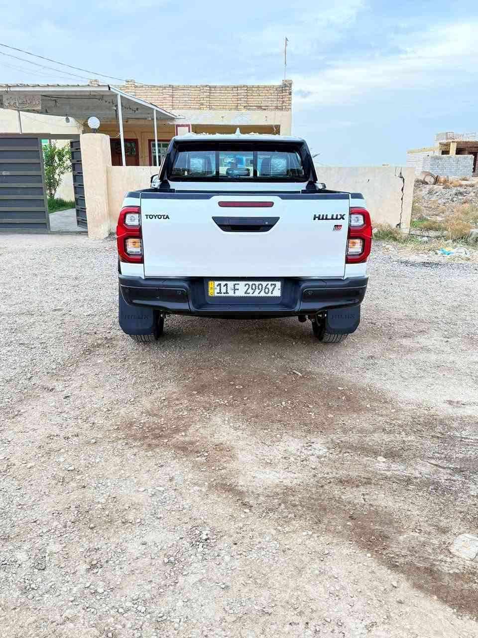 سلام عليكم هايلوكس زيرؤ جي ار اعلئ فئه سعودي اصل منفاخ دبل سنتر مكفوله كفاله عامه من جكت  ابره فول مواصفات كامرات محيطيه شفتات بل استيرن فول اعلئ فئه سبورت كاعياتها بعدهن مامفرؤشات بصماتها كتلوكاتها مال شركه عل وظع الشركه كامله كل ملحقاتها
السعر ٤٢٧ وبيه مجال ترهم مراوس 
مكاني الناصريه قضاء الشطره 
***********
