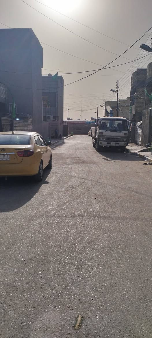 بيت 100 متر في منطقة الرئاسة. العبيدي خلف  دائره الكهرباء  بيت كامل وبي مشتمل فوك قرب شارع  عشرين  للتصل ع رقم ‏‪0771 770 1846‬‏ واتساب هم متواجد
