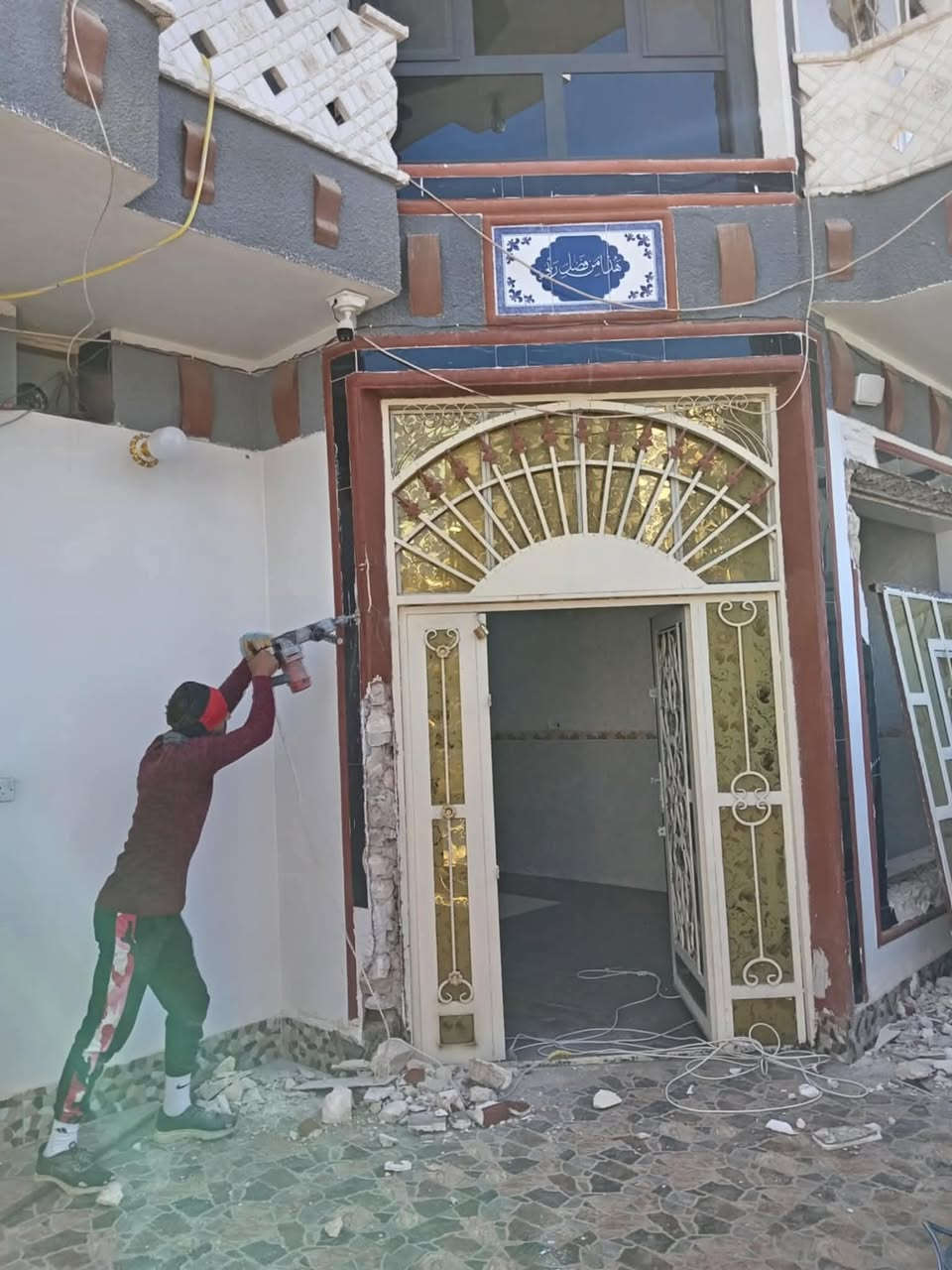 سلام عليكم  /  يوجد كادر عمل جاهز /  تصعيد مواد /  تنضيف بيوت /  تفليش /  تكشيط /  دفن نهري /  شقلنه ليل ونهار /  ومعداتنه جاهزه  ومالك دخل بكلشي تأخذ شقل جاهز مني سلمني شقل وتأخذ شقل جاهز / ماعليك بس تصال على رقم /// ***********
