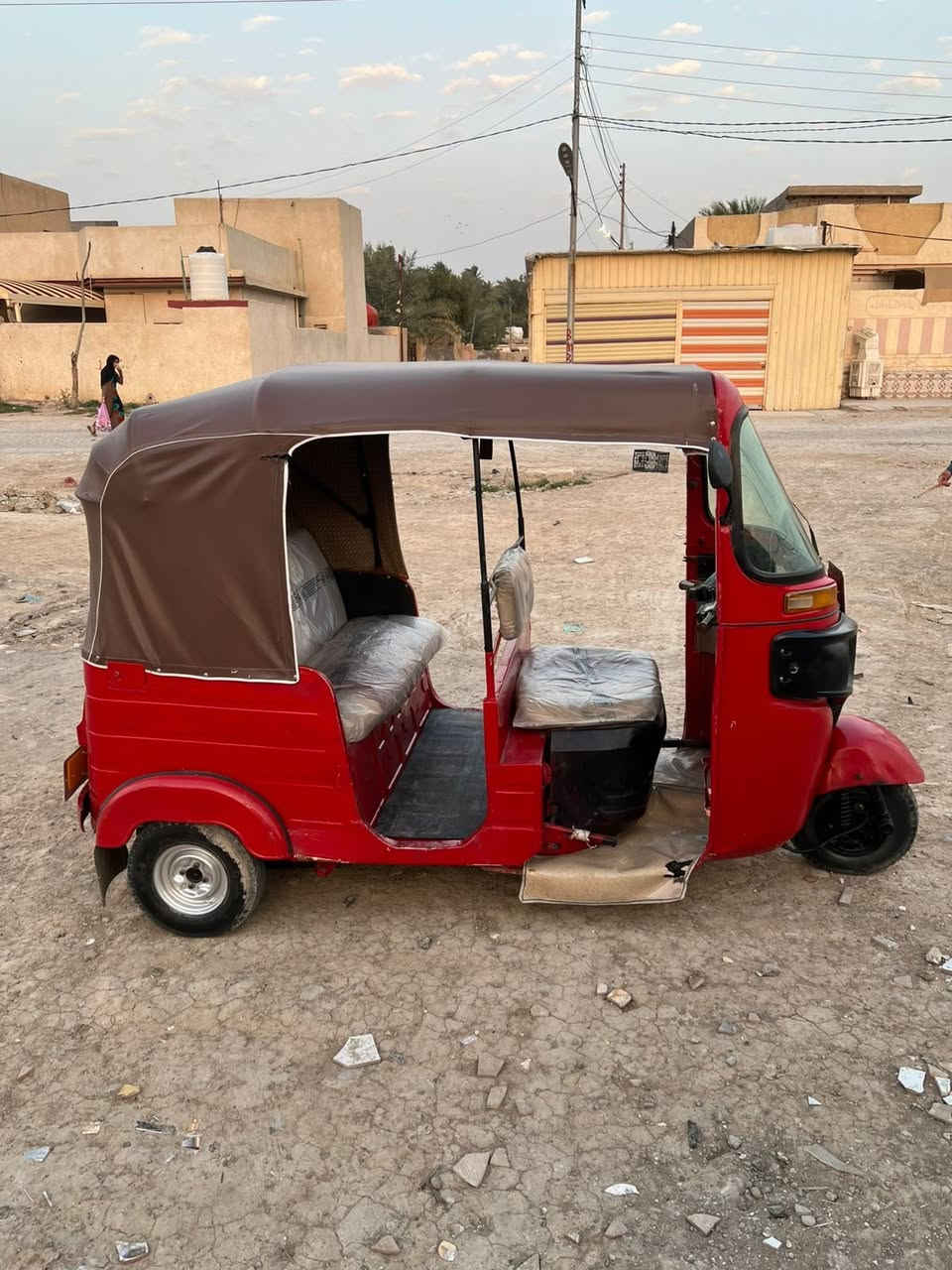 سلام عليكم
تكتك موديل 18 خير من الله 
مكينه 20 كامله 
سعر 4600وبيها مجال للشراي 
مكاني بعقوبه تقاطع الساده 
اتصل على الرقم ***********
