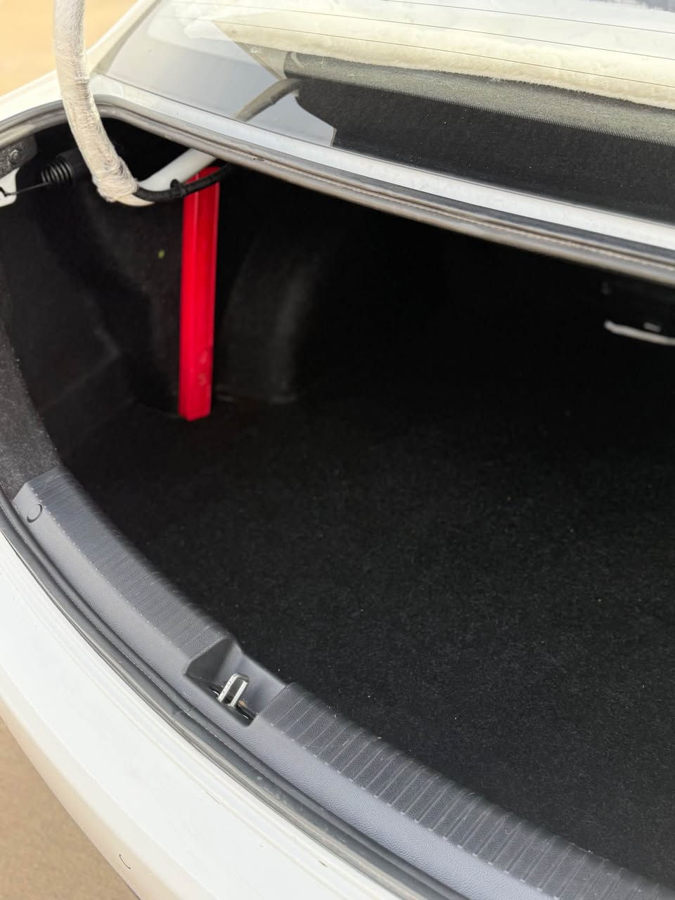 السلام عليكم. فاو 2018.  سياره كلش جديده ومواصفات حلوه. شاشه  وسلايت  كامره دواره  كشنات جلد ومخمل   محرك 16 زنجيل    محرك وكير بشرط بيها بطاقه بانزين.  بيها مكانين صغار صبغ بسبب شخط فقط  السياره بدون اي نقص كلش جديده.  سعرها 77.  عنوان كركوك *********** كركوك, العراق
