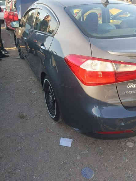 السلام عليكم فورتي ٢٠١٥وراد امريكي مكينه وكير خير من الله وتبريد منضومه جديده وصور السنار موجوده دتخم تاير جديد السياره كامله بيه اربع قطع موجوده بل سونار السياره بسمي السعر ١٠٨وبيه مجال لشراي مكان السياره بغداد للتواصل
وتساب/*********** علي ابو امير
