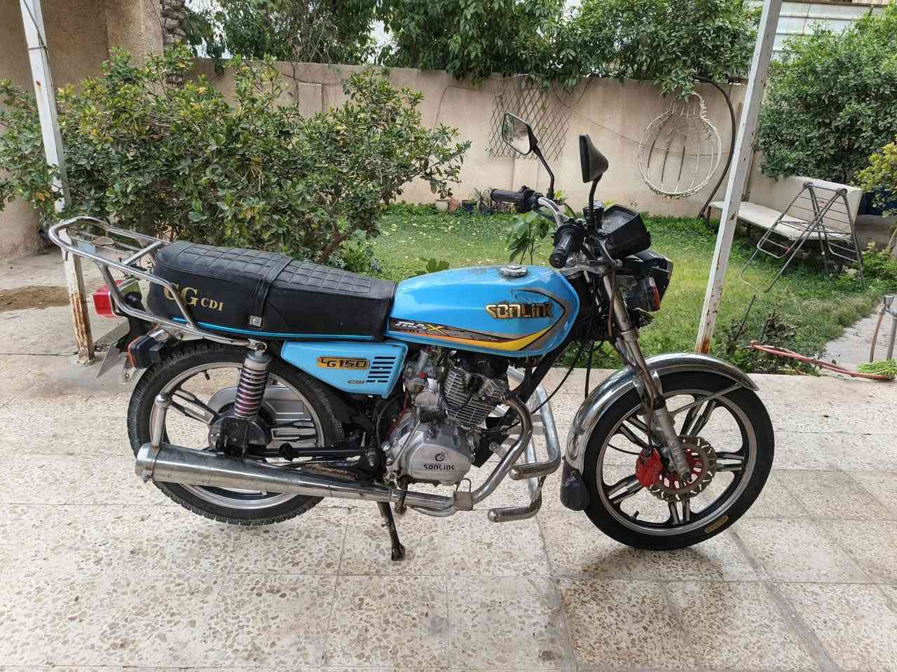 سلام عليكم ايراني موديل 2023
محرك بلادي منفيس موجود كله شغال 
تايرات جدد والدبلات الامامية 
السعر ٤٧٥ بي مجال 
***********
