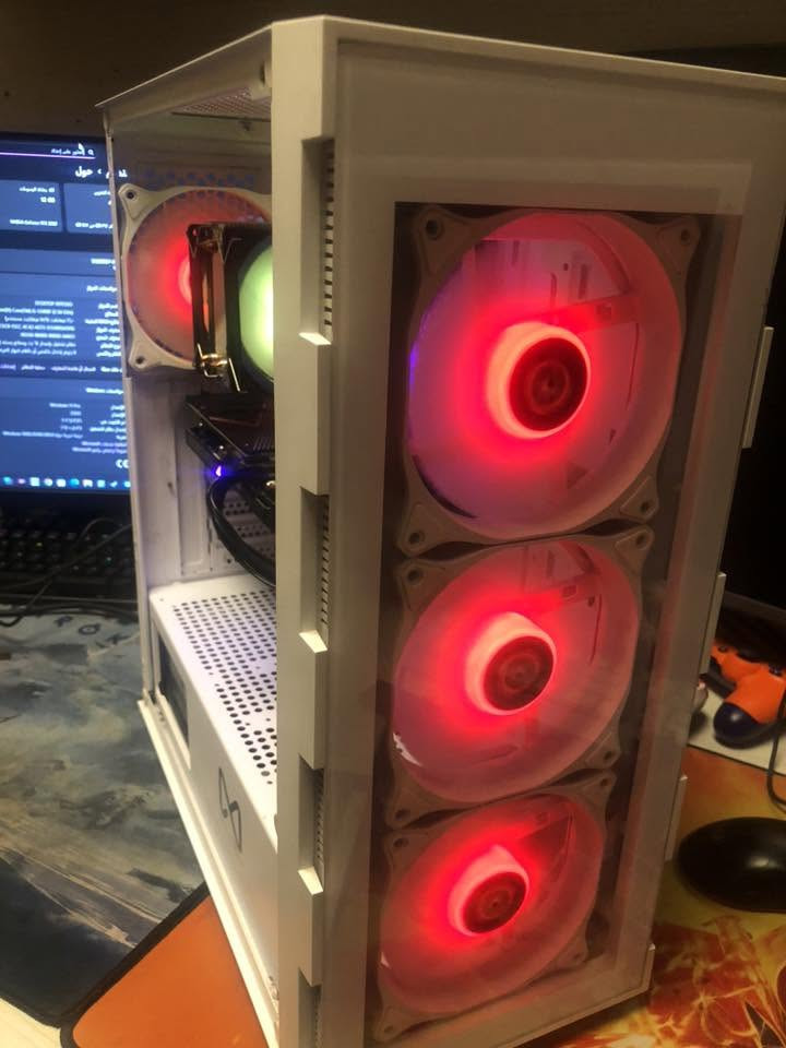 Pc فقط 800
المعالج i5 12400F
الرام  3200 16G DDR4
كارت الشاشة RTX 3060 12G
هارد m.2 512G
بورد سبلاين 750W
4 مواوح ار جي بي 
الرام ار جي بي 
فقط كيس للاستفسار واتساب ***********
او مراوس بلي 5 او 4

