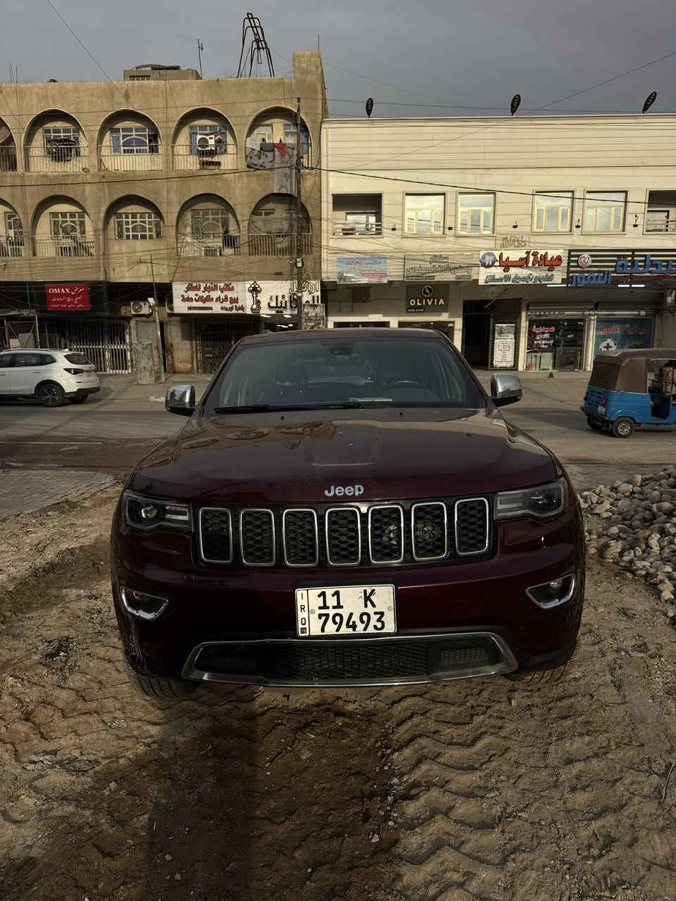 تحية طيبة
جيب لاريدو لمتد امريكي كلين 
موديل 2017
بيها فقط ضربة بالعراق في الجهه اليمنى ايرباك كله سليم
رقم بغداد باسمي تحويل ثاني يوم 
فوووول مواصفات 1/1
( بانوراما ، بصمه ، ردارات امامي ، جلد ، كراسي تدفئه وتبريد ، تحكم كامل ، كشن ذاكره ، اطفاء ذاتي ، جنطة كهرباء , تحكم ستيرن كهوباء , ماوس ) 
وبعد هواي مواصفات بيها
السعر 199 وبيها مجال بسيط
الاتصال ***********

غير متواجد ماسنجر فقط واتساب و اتصال عل سيمكارت
