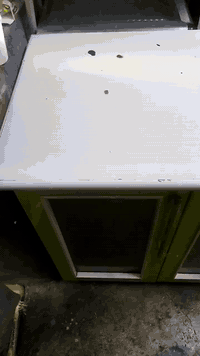 السلام عليكم ورحمة الله وبركاته
عندي كونتر للبيع اخو الجديد خشب سعرة ١٢٠الف وبيها مجال للطيبين مكاني كركوك وهذا رقمي ***********
