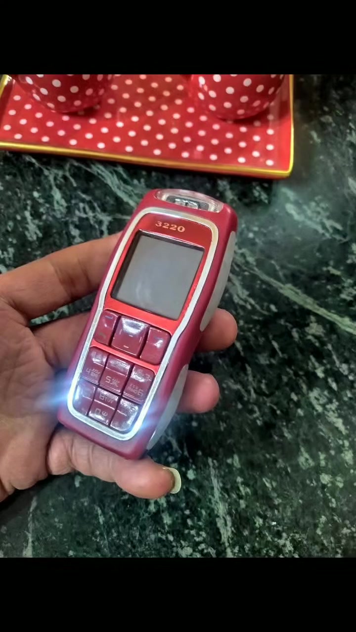 موبيلات نوكيا 3220 بحاله نادره جداً 
رقم الهاتف للتواصل 01225885055


**إذا كنت صاحب هذا الإعلان وتريد حذفه لأي سبب، رجاءا أرسل رسالة إلى الدعم الفني**