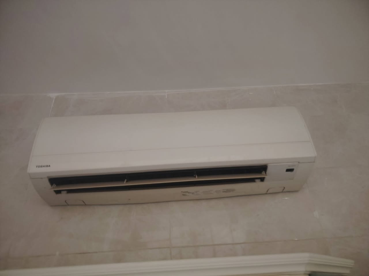 للبيع سبلت توسوت جداري  غاز٤١٠( ٢) طن مع البواري مشدود ما مفتوح ولا مصلح استخدام موسمين تبريده ثلج
والثاني سبلت توشيبا غاز 22    مشدود طنين الا شوية مع البواري ٧ متر

المكان بغداد التاجيات قرب الجسر الدوار
السعر ٧٥٠ الف... اثنينهم
ابيع اثنينهم مو واحد رجاءا اقرو المنشور للتواصل
*********** واتساب موجود
