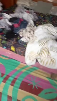 غرفه اخشاب للبيع نظيفه بس الكنتور مو وياها ومناسبه وهذا رقمي ٠٧٨٣٧٨٣١٤...