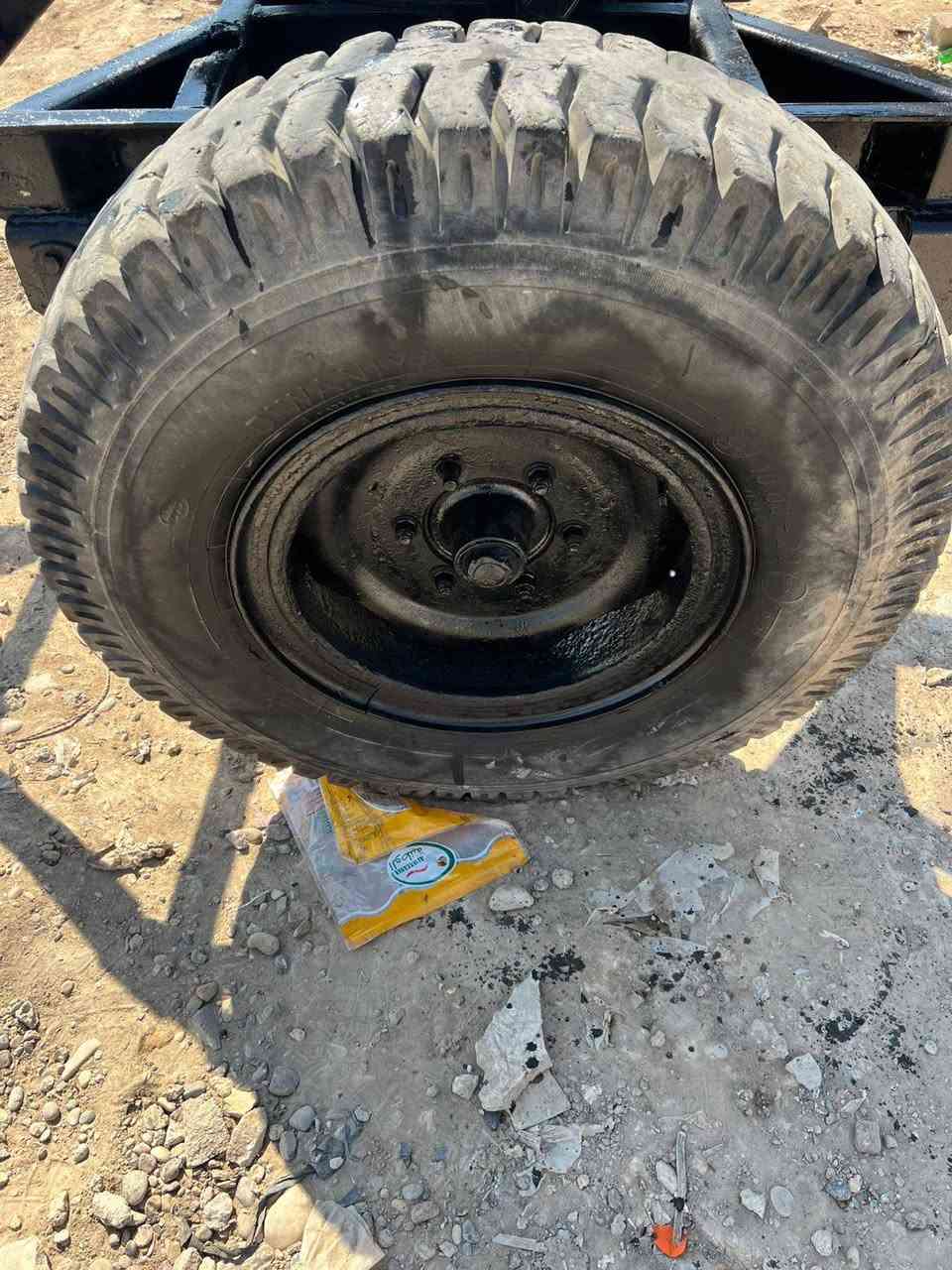 سلام عليكم للبيع شاصي الطول 5000 والعرض 80 شاصي تخم تاير ومكاني بغداد الشعله اتصل على الرقم وبيك خير *********** 👉 ويوجد توصيل لجميع المحافظات
