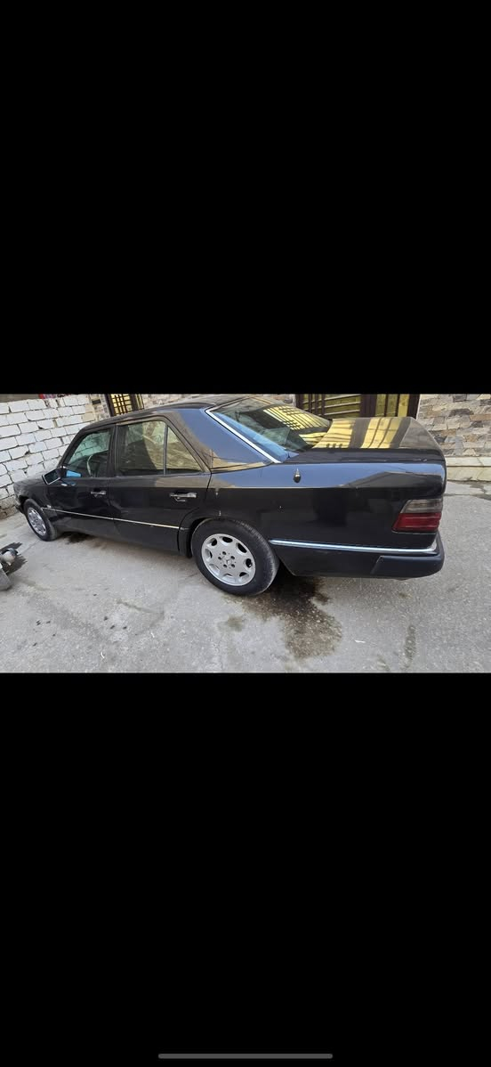 السلام عليكم
دب 1993 مشروع وطني رقم بصرة سنوية بإسمي تحويل مباشر
محرك كير بلاد ( عنكبوت ) وبدلته جديد وصارت ماتصرف هواي بانزين وحماوتها للنسيان بعز الصيف تشغل تبريد ثلج وتشوف السيارات رافعه بنيد وانت مكمل مسيرك مطمئن .
مكينتها لا تنقيص ولا حتى تحرق دهن بحيث تبدله وهو بعده اصفر وهاي من النوادر 
قواعد دبلات واحد سليم والثاني مصلح وحداديتها نص عمر
لايتات زنون .. سماعات جديدة .. تايرات جديدة .. سنتر لوك
مصبوغة للجمالية ، مكفولة من الضربة و ماعليها غرامات
عيوبها الفتحة ماتشتغل بيهه مشكلة بالسچة وماطور الماسحات ضعيف يحتاج تبديل 
مكانها كربلاء السعر من الاخير 60 ورقة
رقم الهاتف للتواصل 
***********
