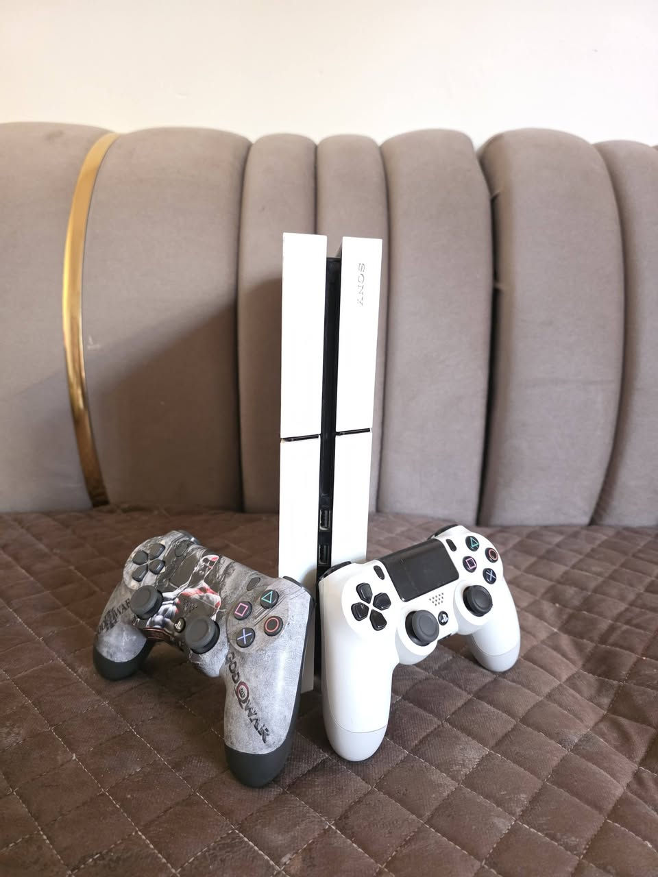 بلي فور مهكر نظام 9 ياباني مامفتوح شرط لوك ستيكر جهاز حيل حيل نظيف يحتوي على 7العاب قوية ويحتوي على 2جوستك جهاز شرط الفحص والضمان السعر 240وبي مجال للطيبين توصيل جميع المحافظات متوفر ***********
