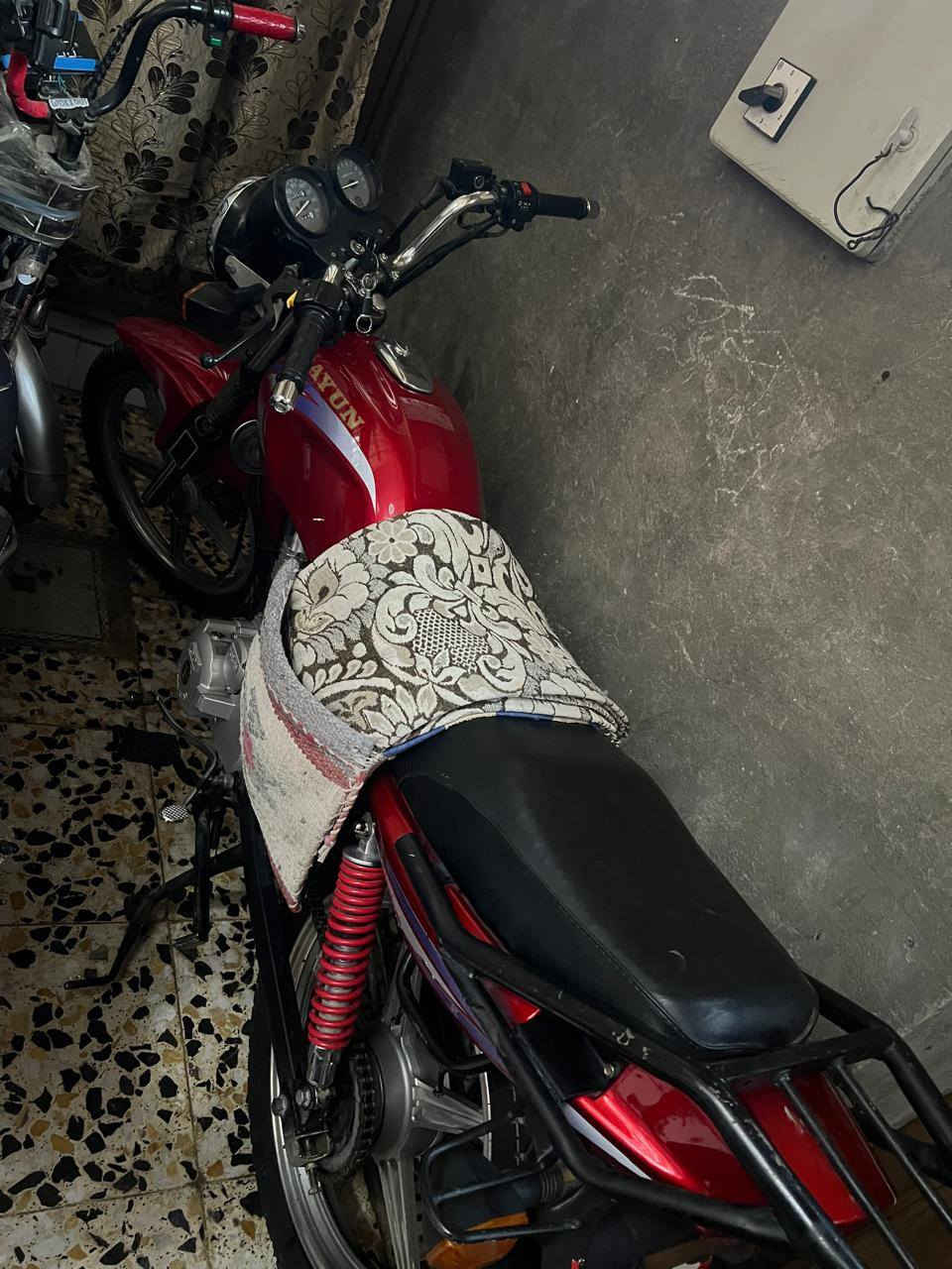 سلام عليكم دراجه دايون موديل 2018 طالع بل 2019دراجه أوراق اصولي مبيوعه بس 3 مرات سعر خاص دراجه نضيفه وكامله رقمي ***********بي واتساب
