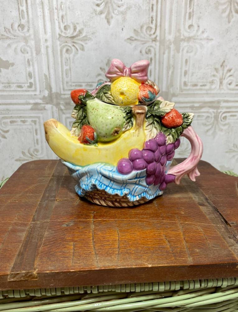 شلون قطعه تفلش 🙂🫣🍊🍓🍇🍌🍋
إبريق شاي حجم كبير من مجموعه " Fruit Basket " ( سله الفاكهه ) مصنوع من السيراميك مختوم هيريتج مينت المحدوده قطعه متتكرر 😉


**إذا كنت صاحب هذا الإعلان وتريد حذفه لأي سبب، رجاءا أرسل رسالة إلى الدعم الفني**