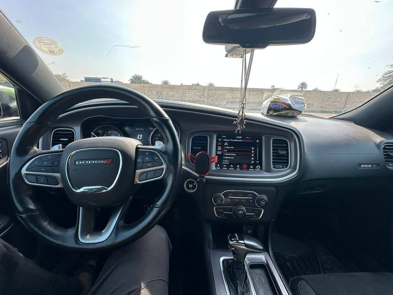 جارجر موديل 2022
سكات باك  فول مواصفات  ٦.٤٠٠
١- رادارات
٢- فتحة
٣- خزن ميمري 
٤- كشنات جلد ومخمل وكهرباء
٤- كشنات تدفئة تبريد
٥- لستيرن كهرباء 
٦- ستيرن هيتر
٧- انظمة قيادة سبورت نورمان ايكو
فول فول الشيارة هواي مواصفات مذكرتهن السيارة ماشية ١٠٠ الف كليو 
ملاحظة/ السيارة بدون قطرة صبغ وبدون ايرباك 
رقم اربيل باسمي مكان السيارة بغداد العامرية
الرقم ***********

السيارة اني المستوردهه على ايدي ولا داخلة استعراض ولا اي شي
صورة الحادث مرفقة بالمنشور
