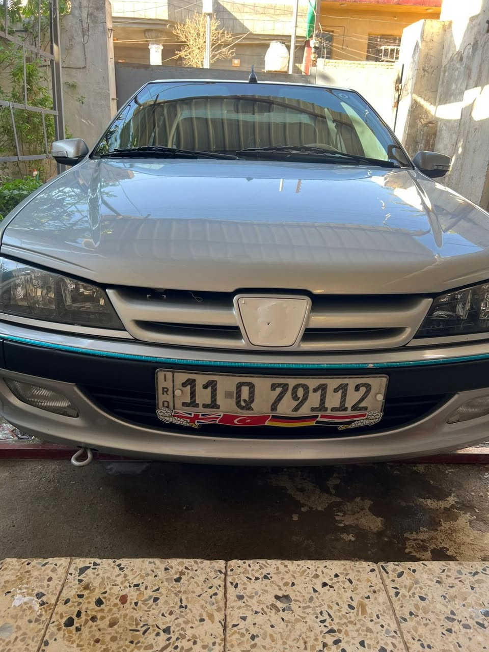 السلام عليكم بيجو بارص موديل 24 ماشيه 32 السياره نضيفه وجديده بيها رصعه جداً بسيطة بالجاملغ الخلفي وتكحيل گد اصبعين بالجاملغ الامامي بصف اللايت موضحات بالصور  جداً بسيطات وحته ممأثرات عالسياره  السعر 86 وبيها مجال جداً قليل***********
