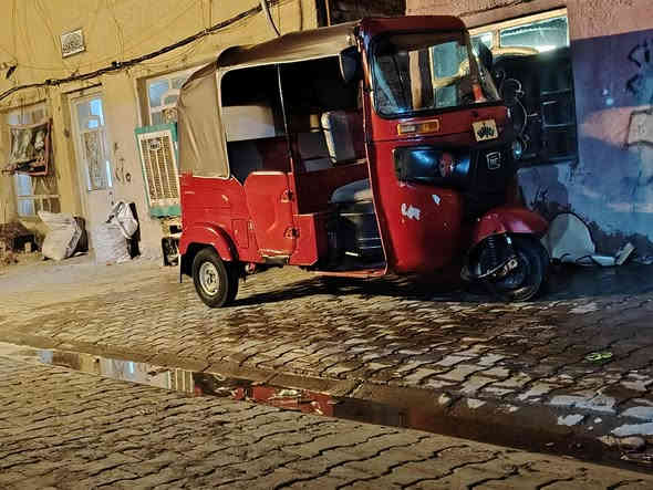 سلام عليكم تكتك ٢١ رقم وسنويه تحويل ثاني يوم بيهه لغد موضح بلصوره السعر ٦٢٥٠ مكاني بغداد شعله رقم ***********
