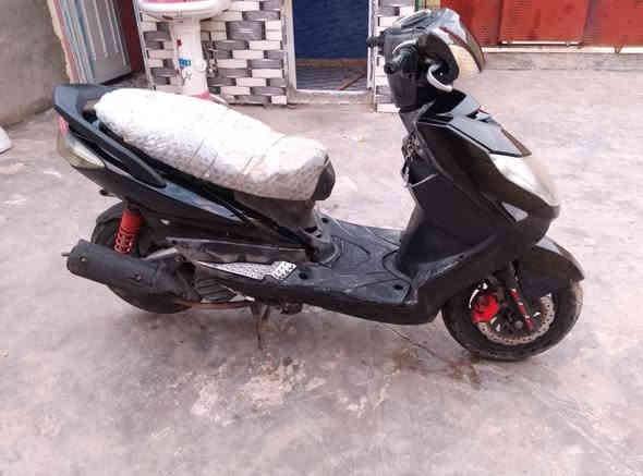 سلام عليكم دراجه سكنس لبيع مفوله شلعه ومعدل مكفوله اوراق أصولي مكينه شك الكاع العنوان بغداد نهروان /سعر 550بيها مجال ل طيبين /رقم الهاتف / ***********
