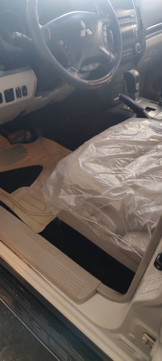 السلام عليكم باجيرو للبيع موديل 2010 مكفولة من الصبغ والتبديل بسمي رقم بغداد دولي مكينة كير خير من الله فول مواصفات حبتور فتحة كشنات جلد كهرباء دمام خلفي كشنات جدد زلغ مابيهن سيارة جديدة مكاني بغداد الحبيبية السعر 150اوبيه مجال رقمي ***********
