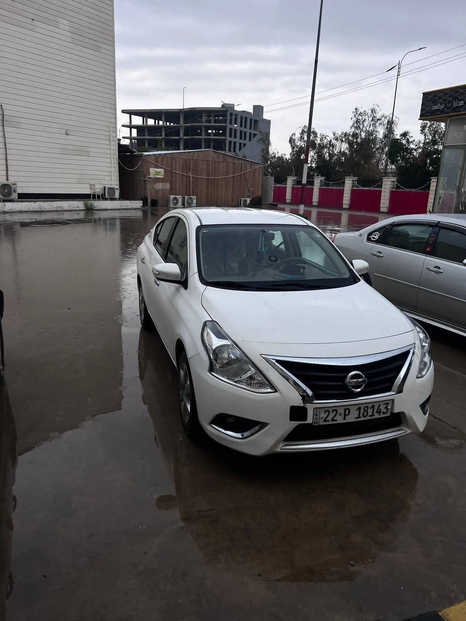 السلام عليكم
• موديل: Nissan Sunny 2025
• المحرك: 1.6 — 4 سلندر اقتصادي وعزم ممتاز
• الممشى: 30 ألف كم فقط
• اللون: أبيض لؤلؤي ✨
• الرقم: أربيل — إنكليزي حديث
• الجير: أوتوماتيك
• التبريد: ثلج ❄️
• صرفية بنزين اقتصادية جداً ⛽
• داخلية وكالة ونظيفة
• السيارة ناعمة بالخط ومريحة بالاستخدام اليومي

⚠️ ملاحظات بسيطة:
ضرب خفيف بالدعامية + شخط بالباب خلفي فقط، والباقي مرتب والسيارة جديدة حرفياً.

🔥 سيارة تصلح للشغل، للبيت، وللاستخدام اليومي بدون تعب
🔥 موديل حديث وشكل مرتب يلفت
🔥 سعرها مناسب مقارنة بالموديل والممشى

📩 الي جاد يراسل خاص، والمعاينة خير دليل
***********
