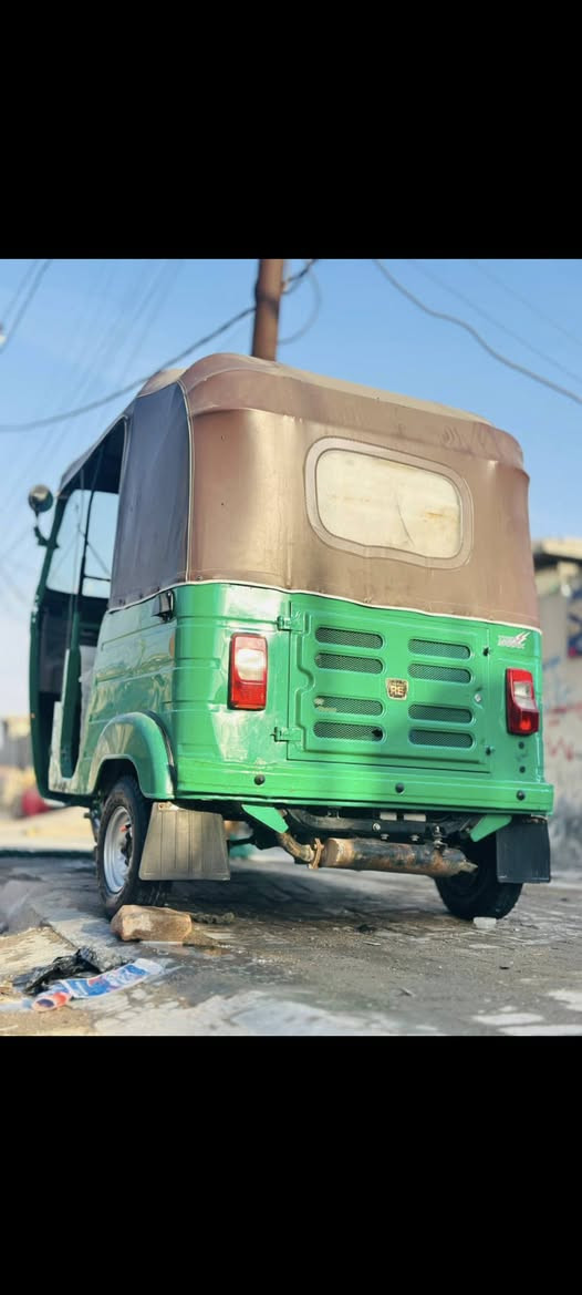 السلام عليكم تكتك باجات للبيع موديل عشرين تكتك رقم وسنويه السعر 6300 رقم نقال ***********
